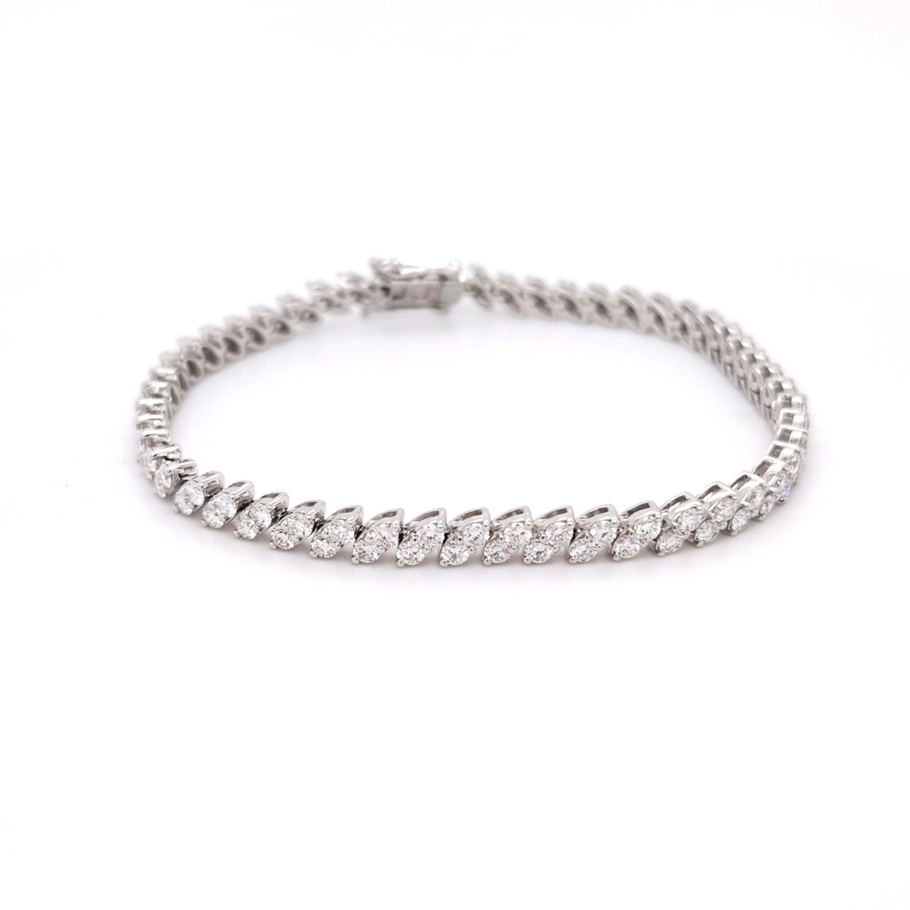 Diagonal-Cluster Diamond Tennis Bracelet
