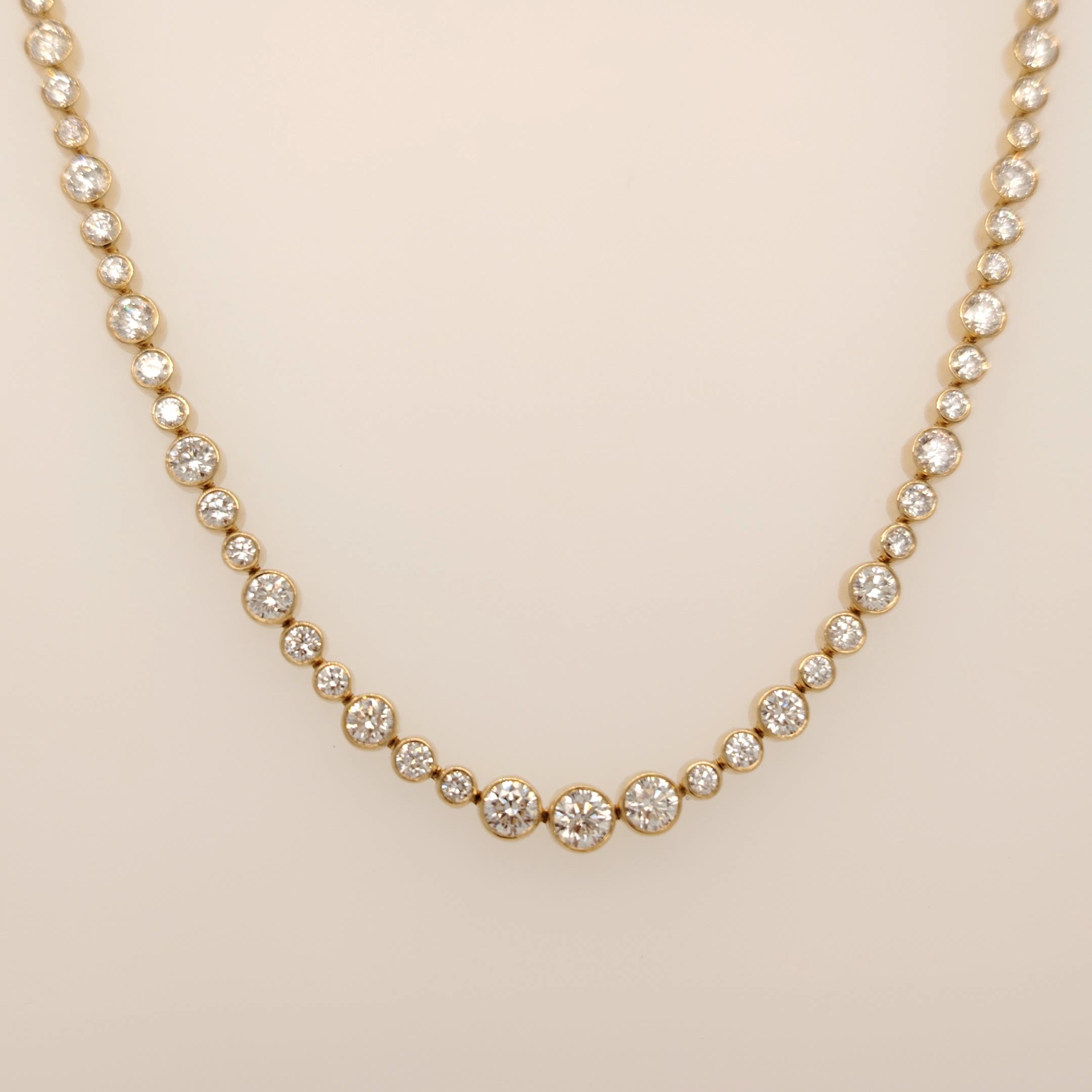 Grand Lumière Diamond Necklace