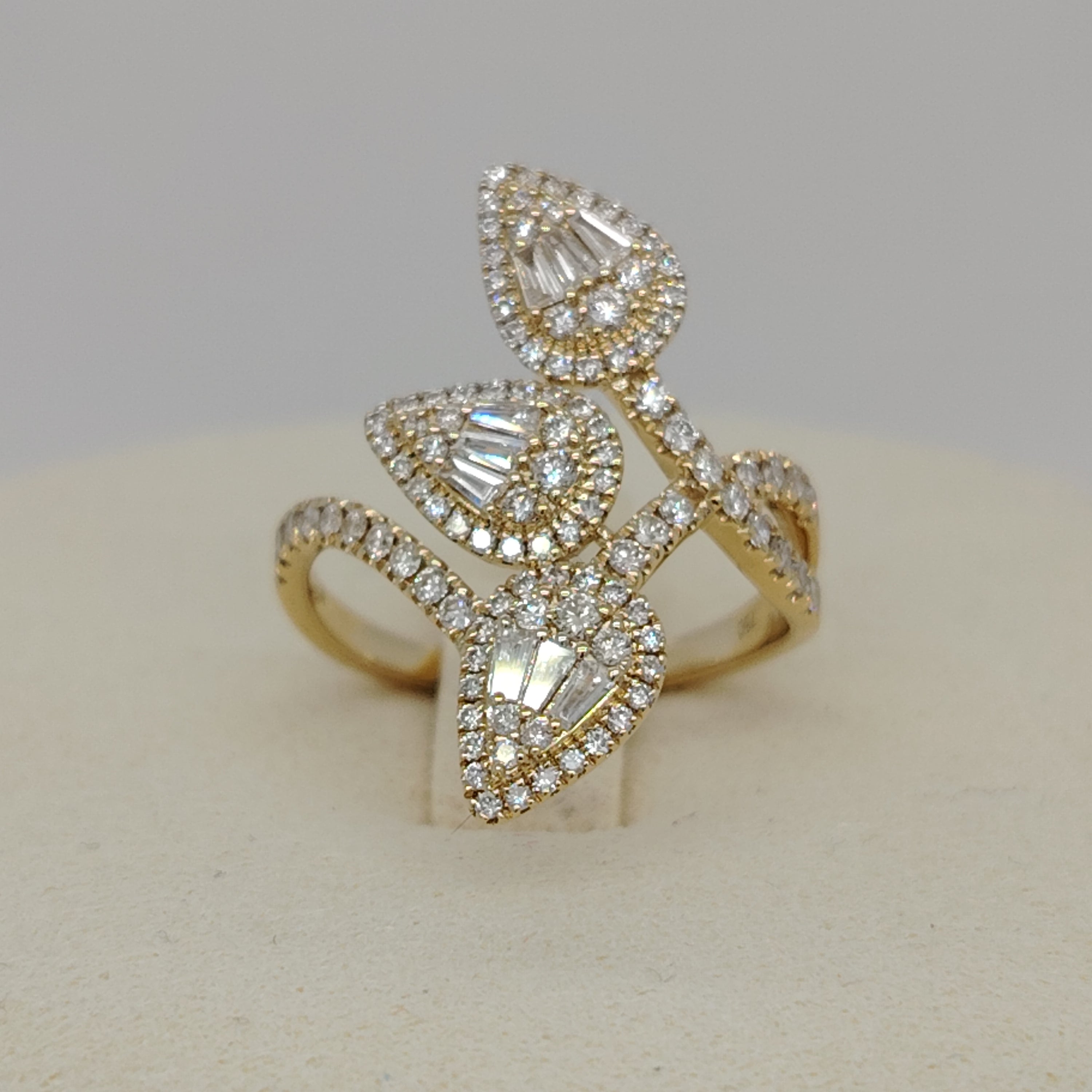 Elegant Diamond Ring