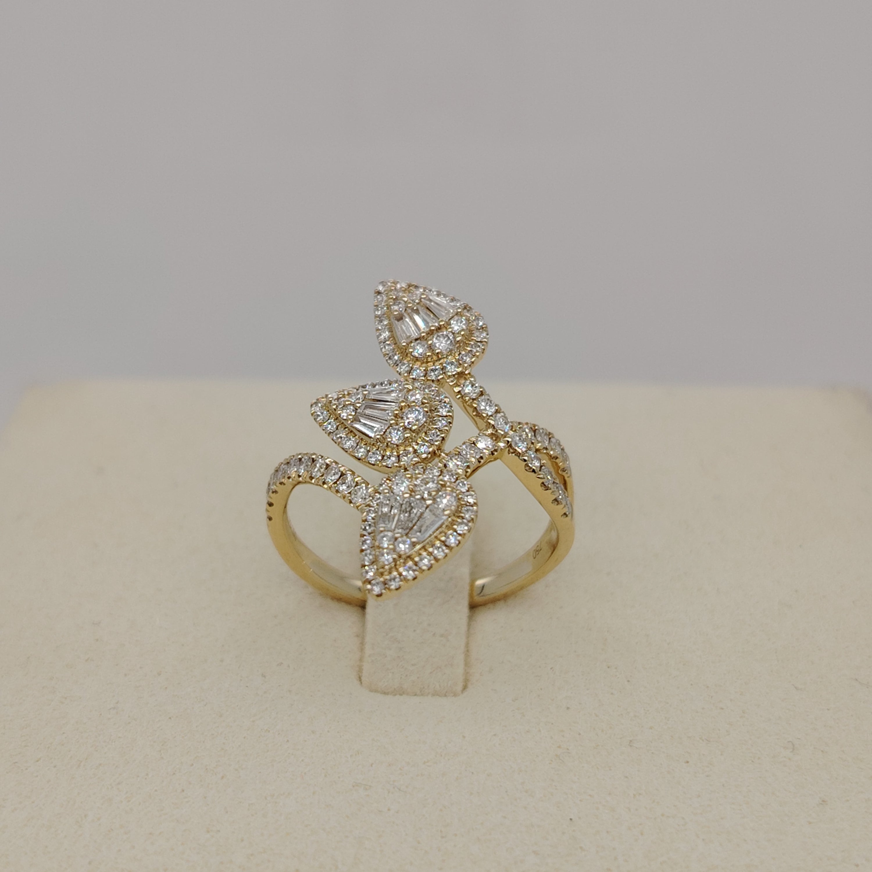 Elegant Diamond Ring