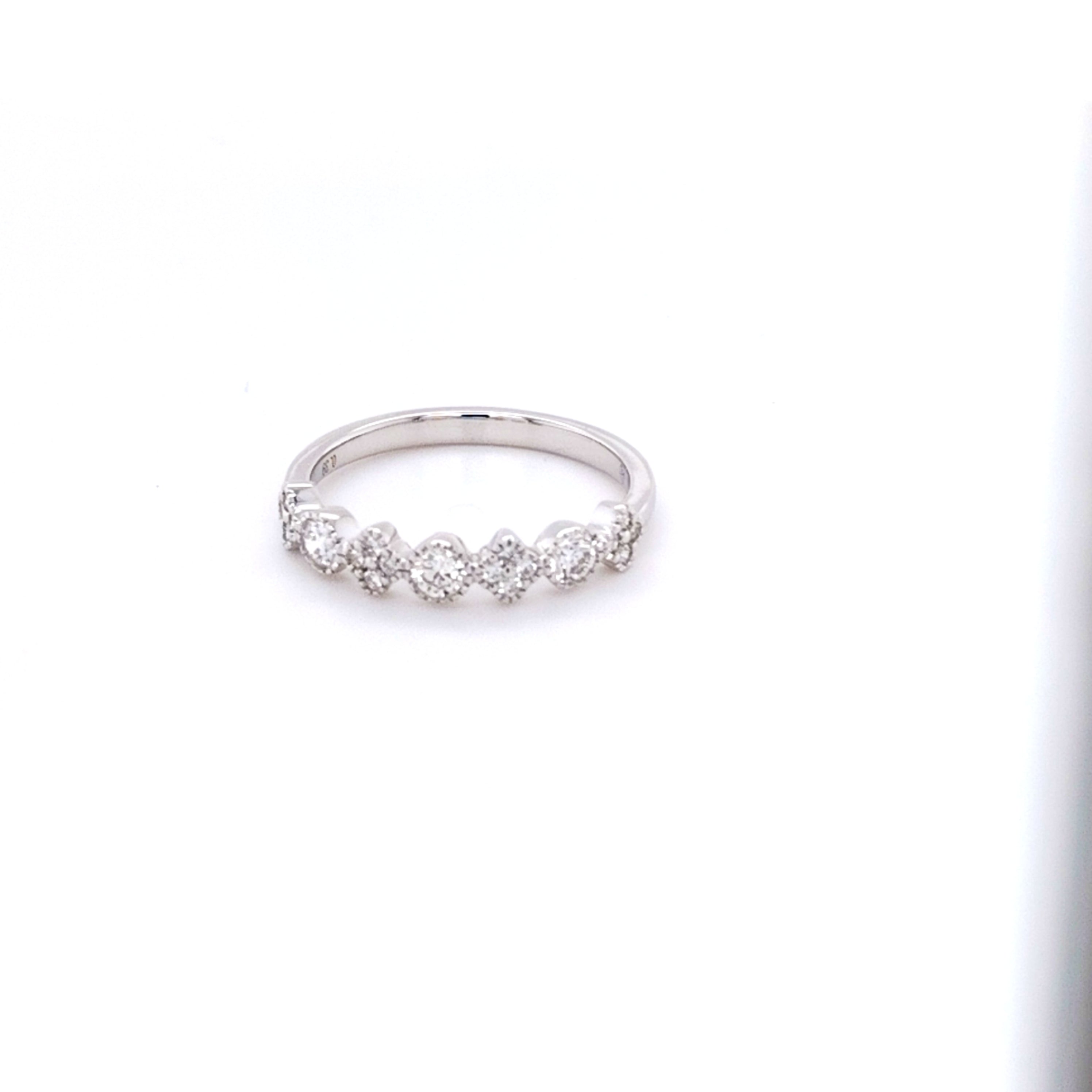 Scalloped Diamond Band Ring