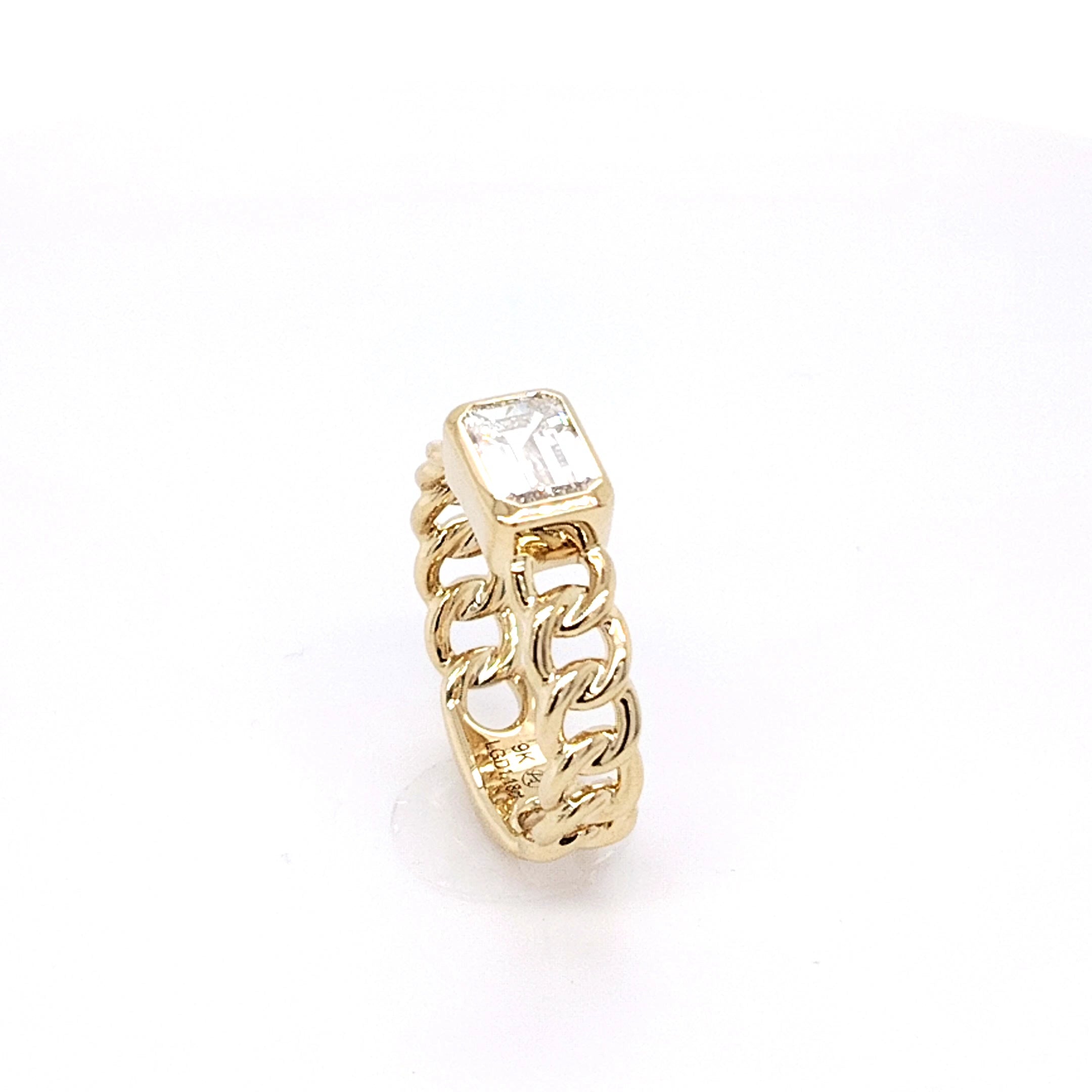 Emerald-Cut Diamond Chain Ring