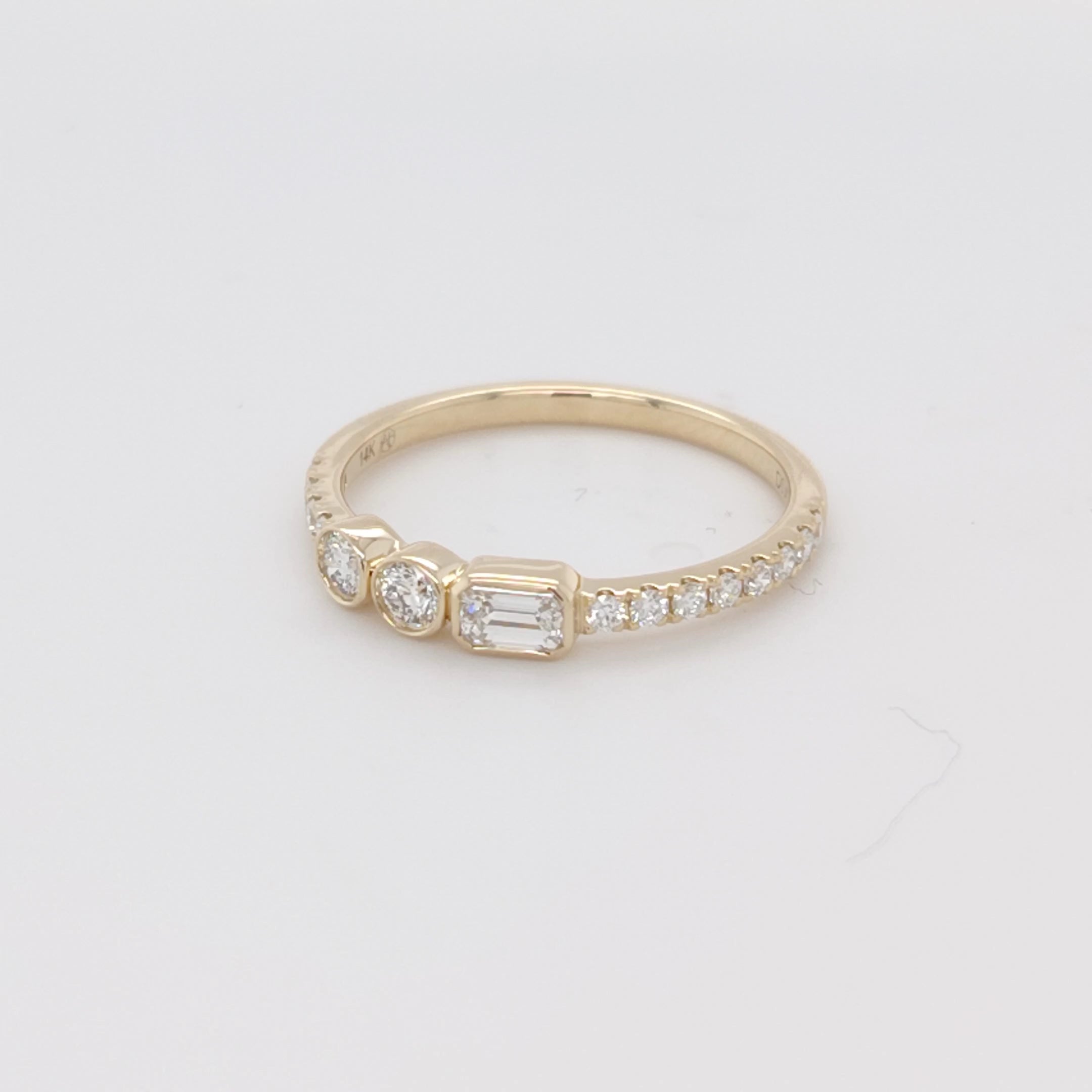 Elegant Trio Diamond Ring