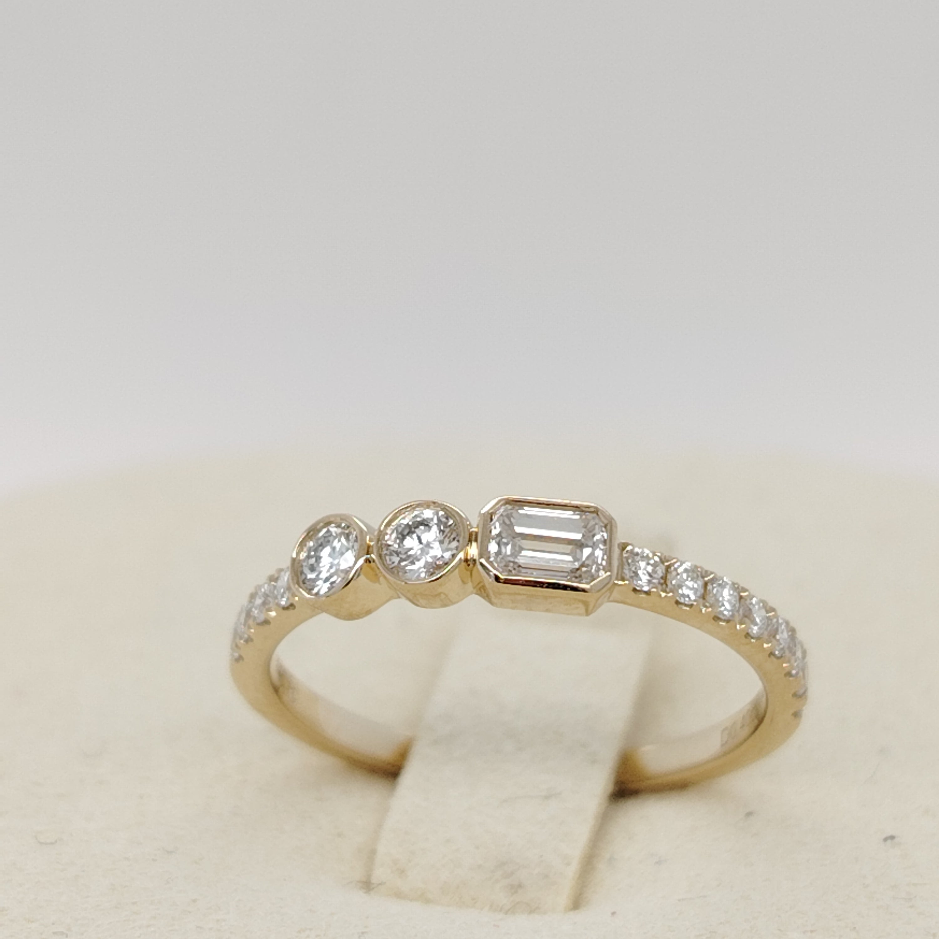 Elegant Trio Diamond Ring