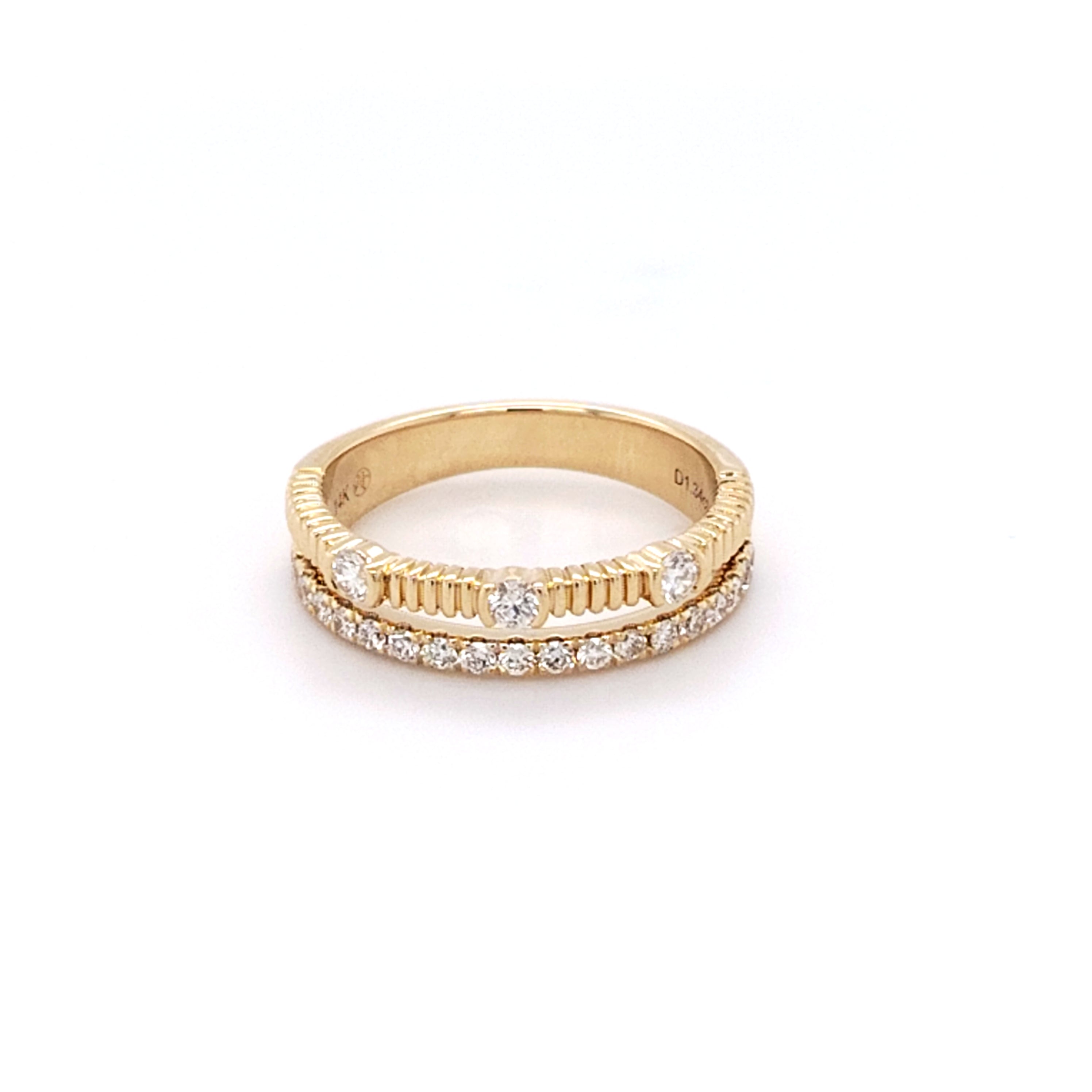 Ribbed & Pavé Diamond Ring