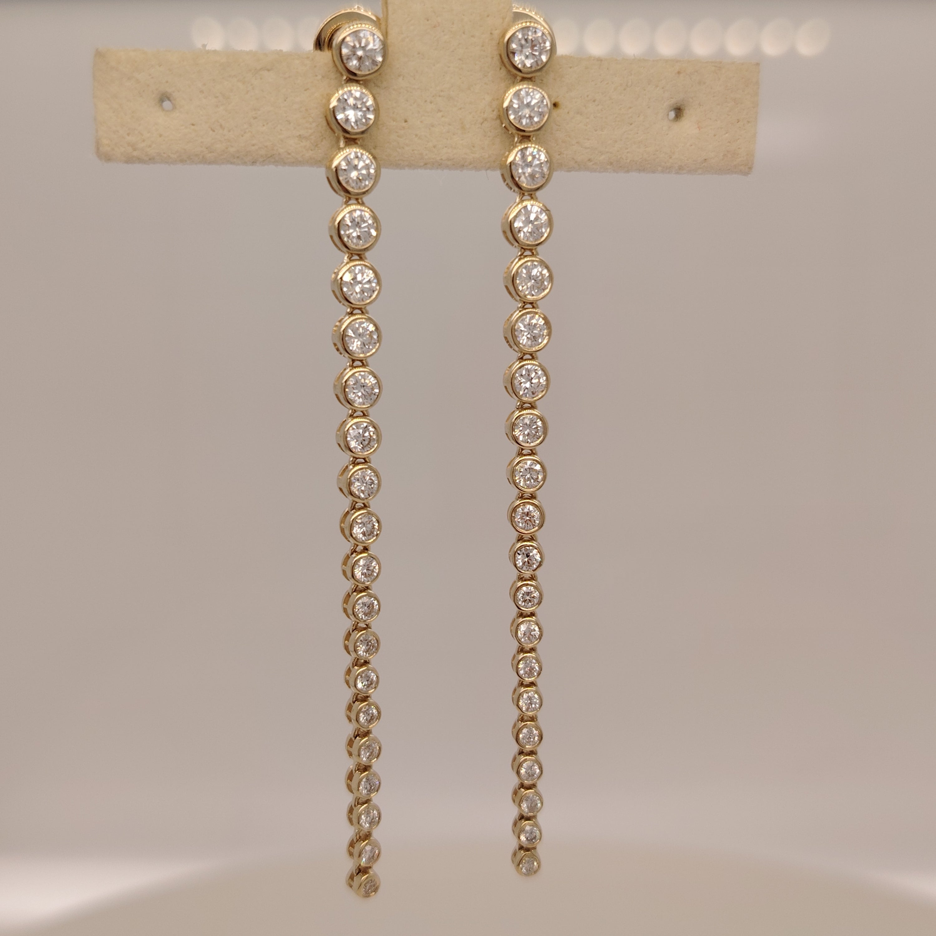 Luminous Line Diamond Drops