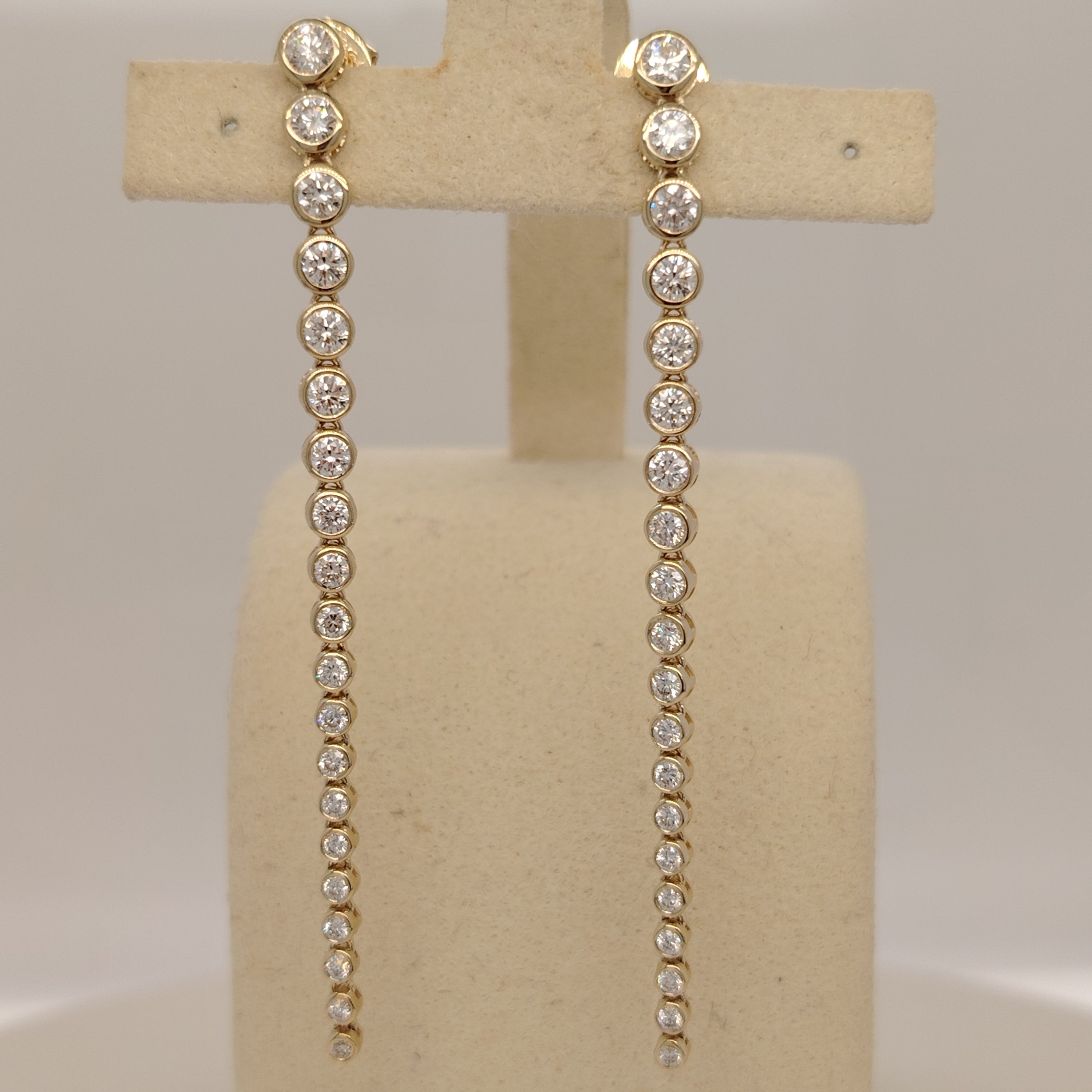 Luminous Line Diamond Drops