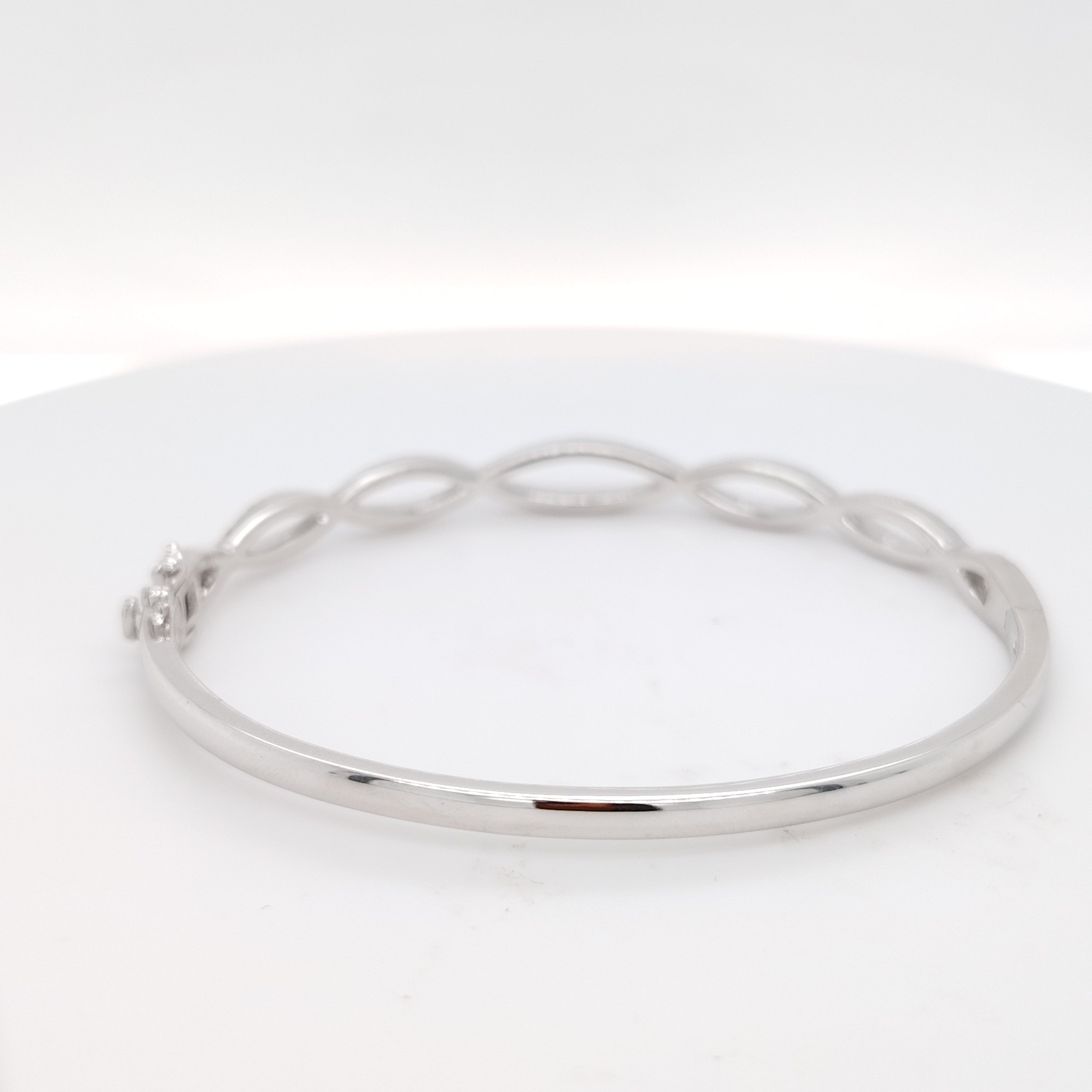 Pavé Diamond Infinity Bracelet
