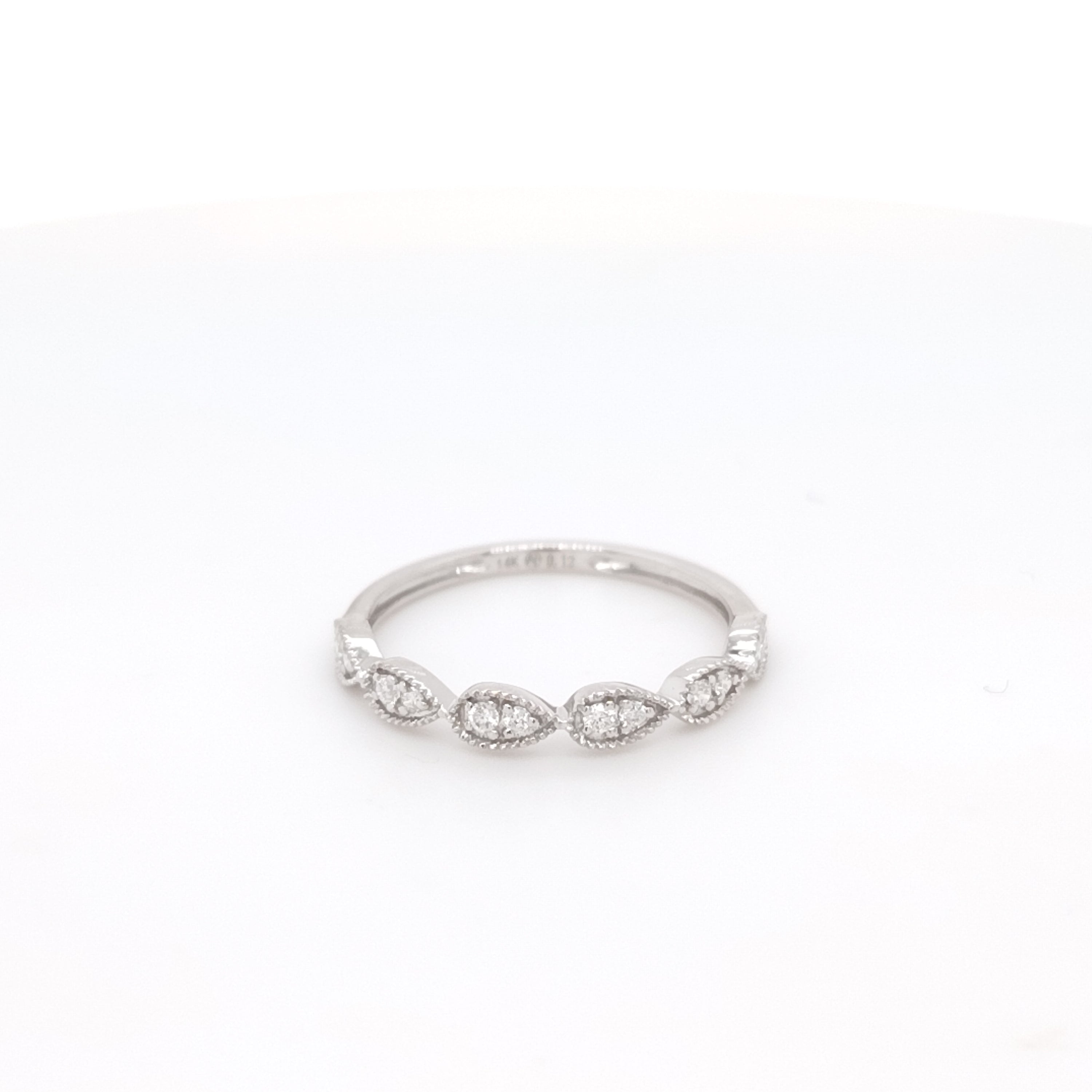 Vintage Petal Diamond Band