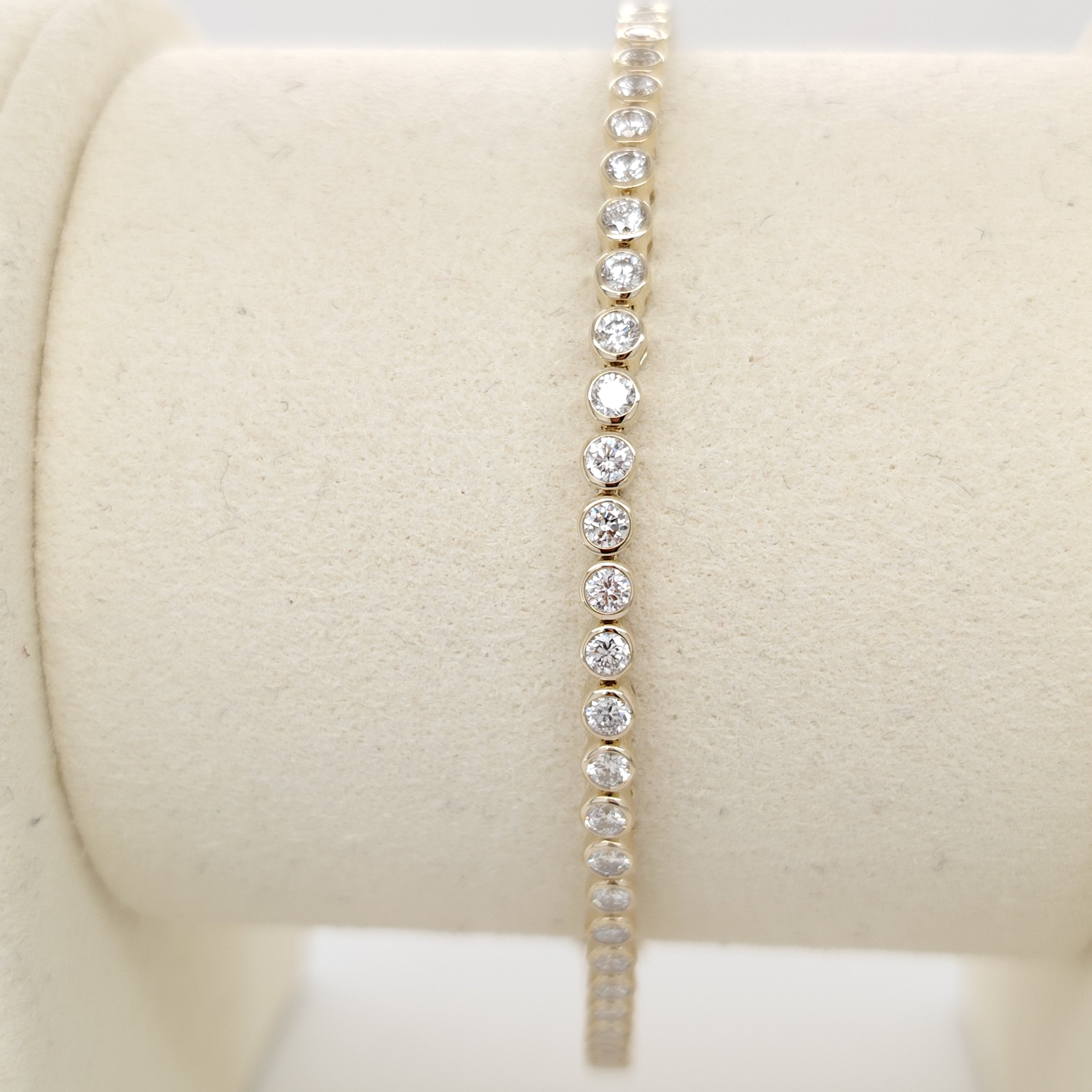 Bezel-Set Round Diamond Tennis Bracelet