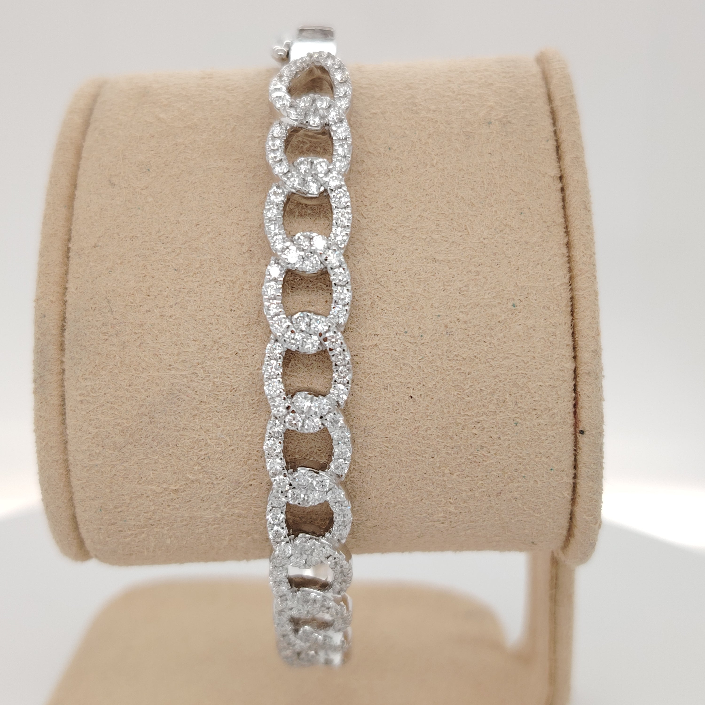 Pavé Diamond Chain Link Bangle