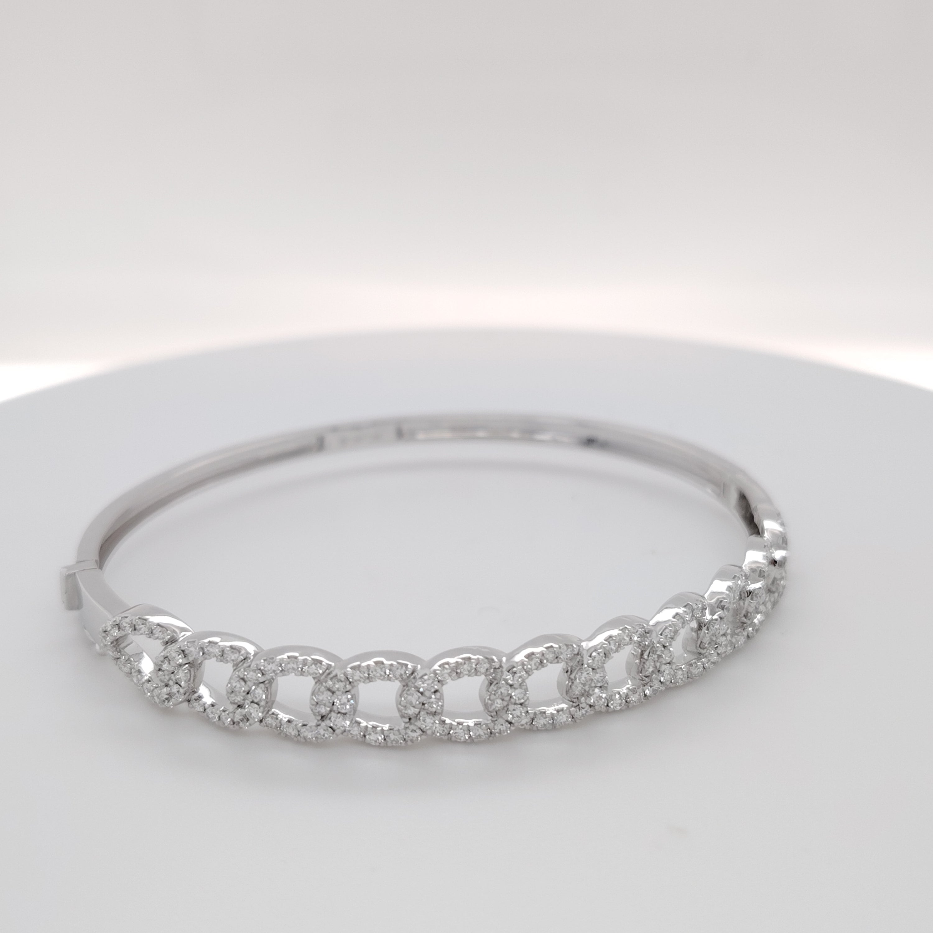 Pavé Diamond Chain Link Bangle