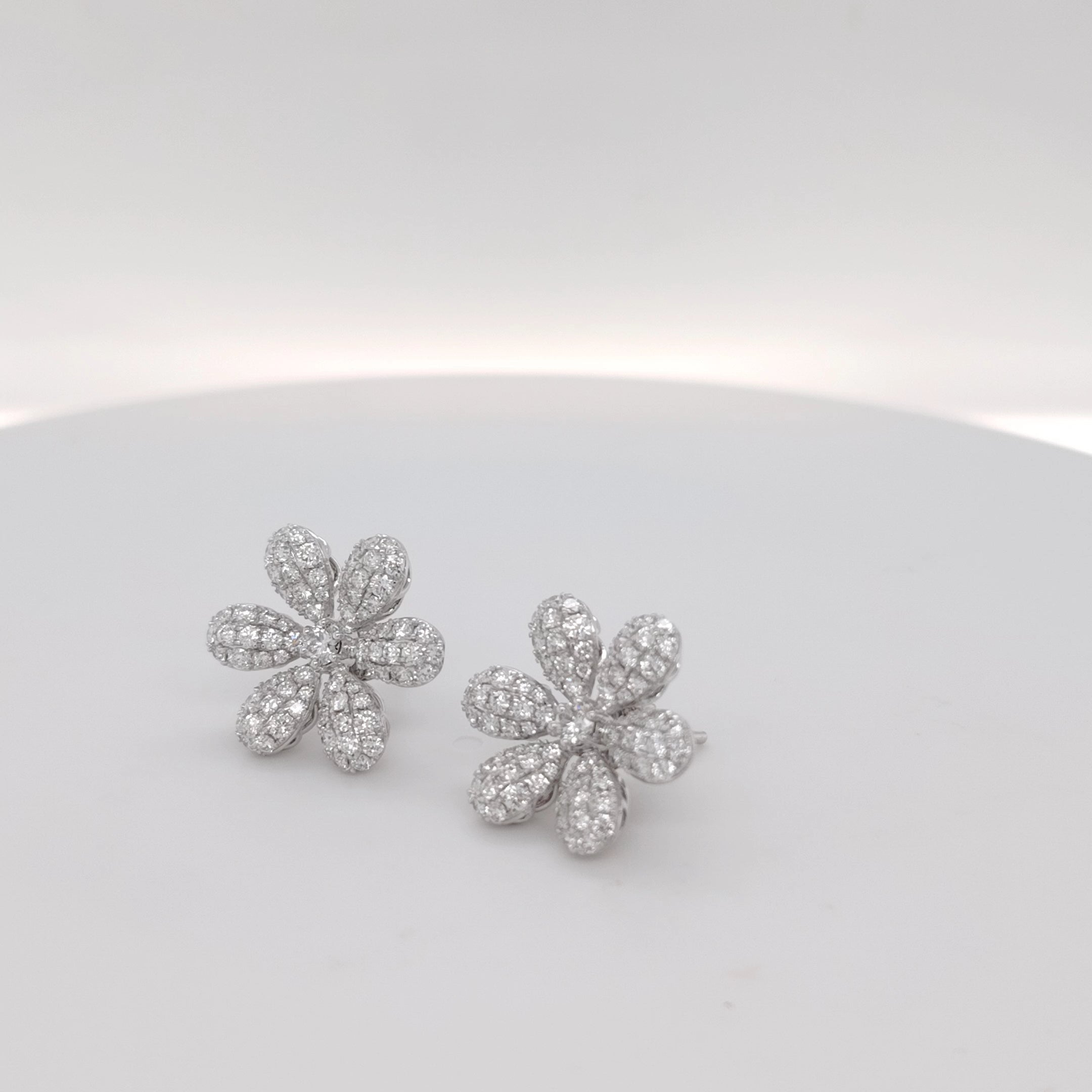 Pavé Daisy Stud Earrings