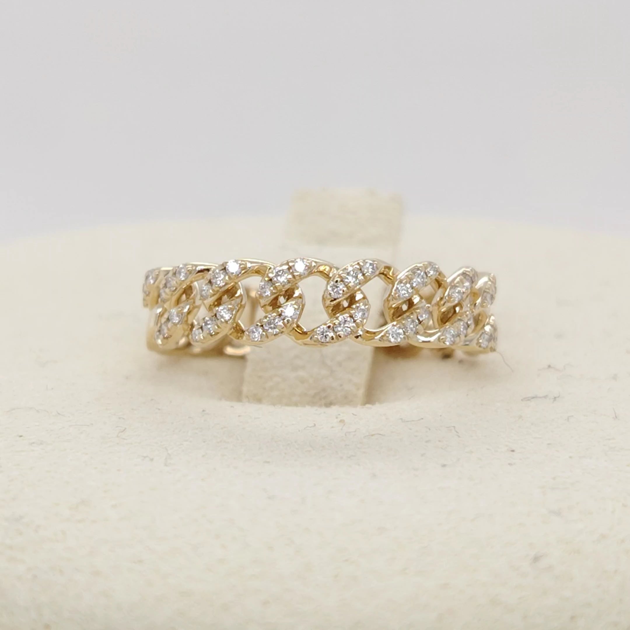 Diamond Curb Chain Band