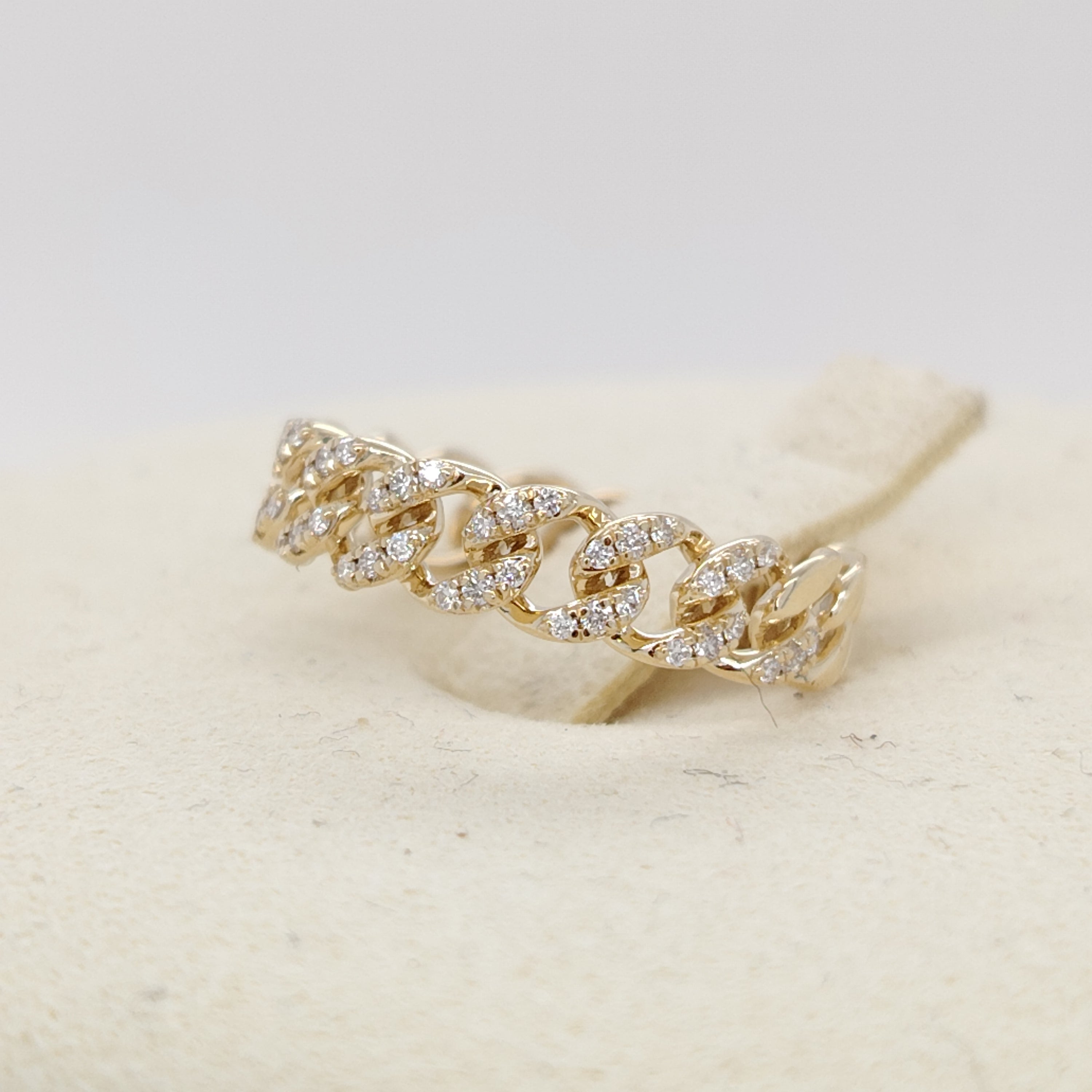 Diamond Curb Chain Band