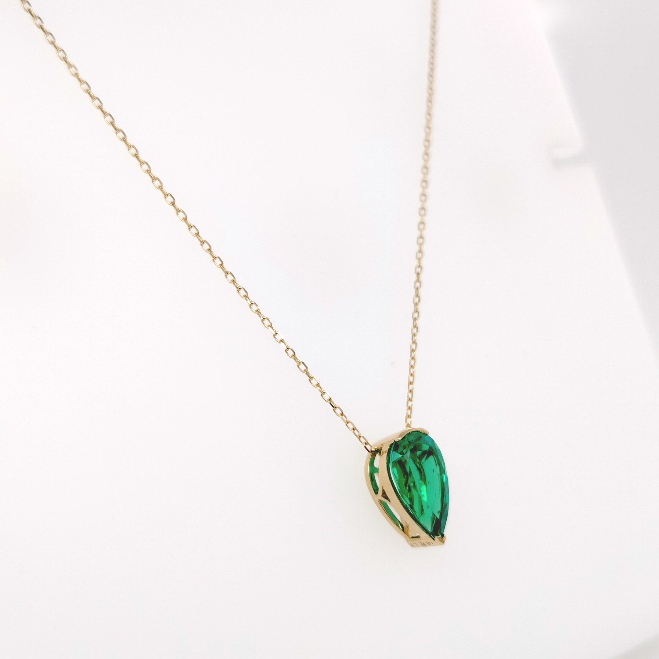 Pear-Shaped Emerald Necklace