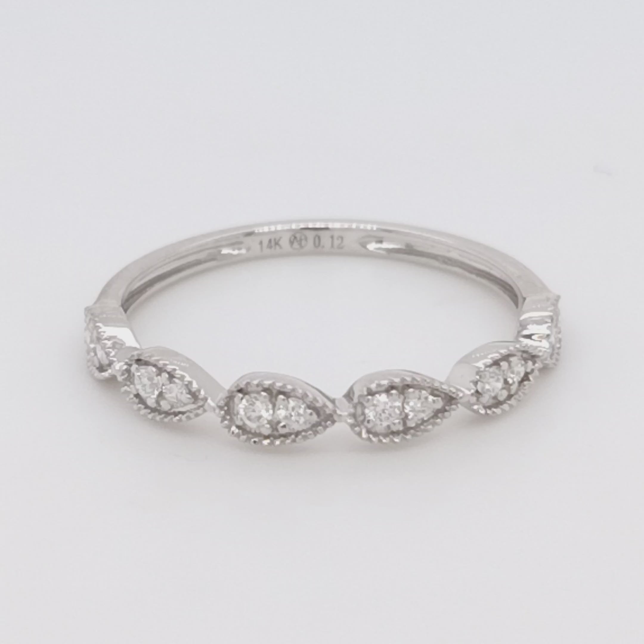 Vintage Petal Diamond Band