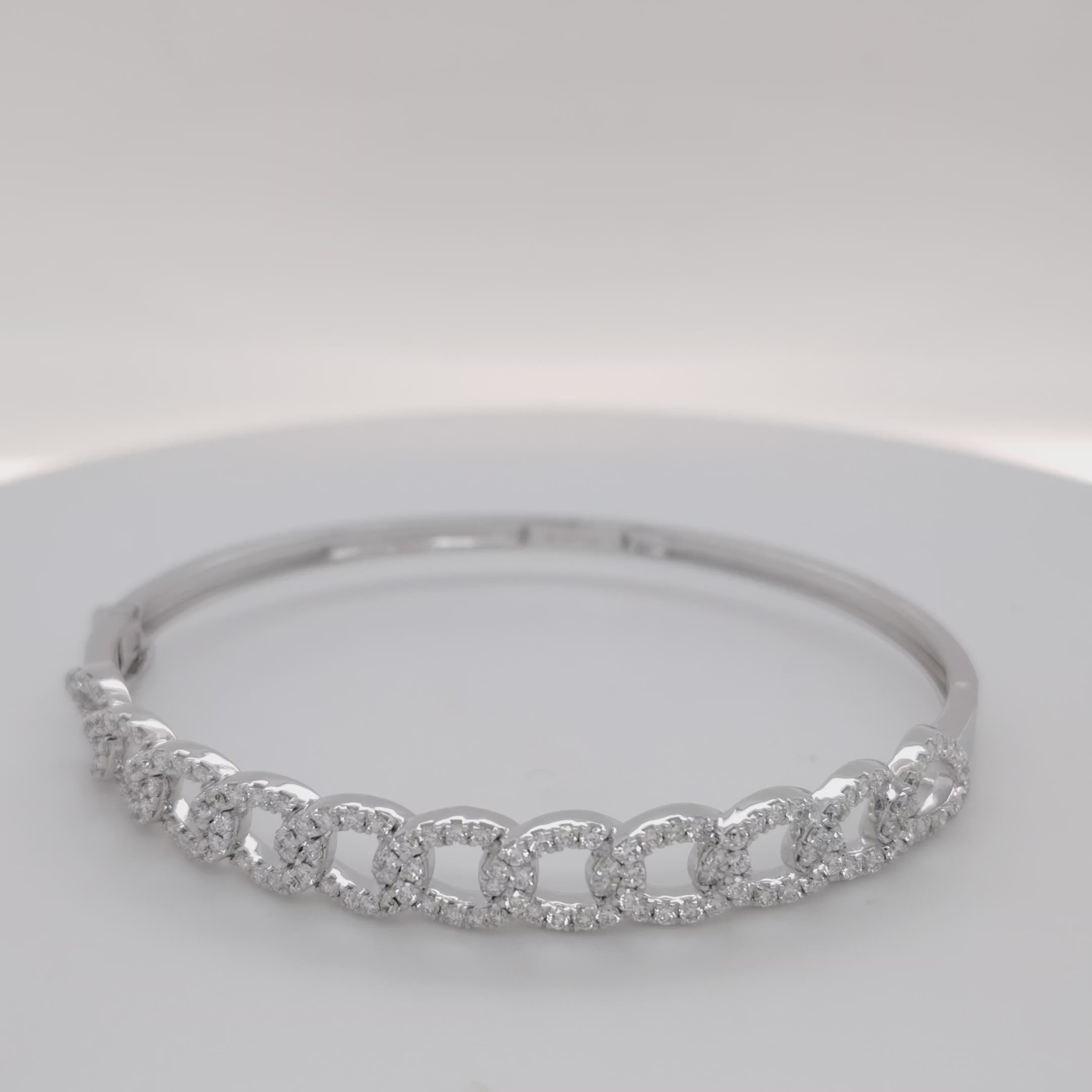 Pavé Diamond Chain Link Bangle