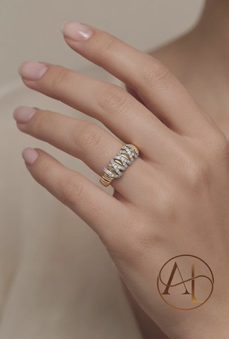 18K Twisted Aura Diamond Ring