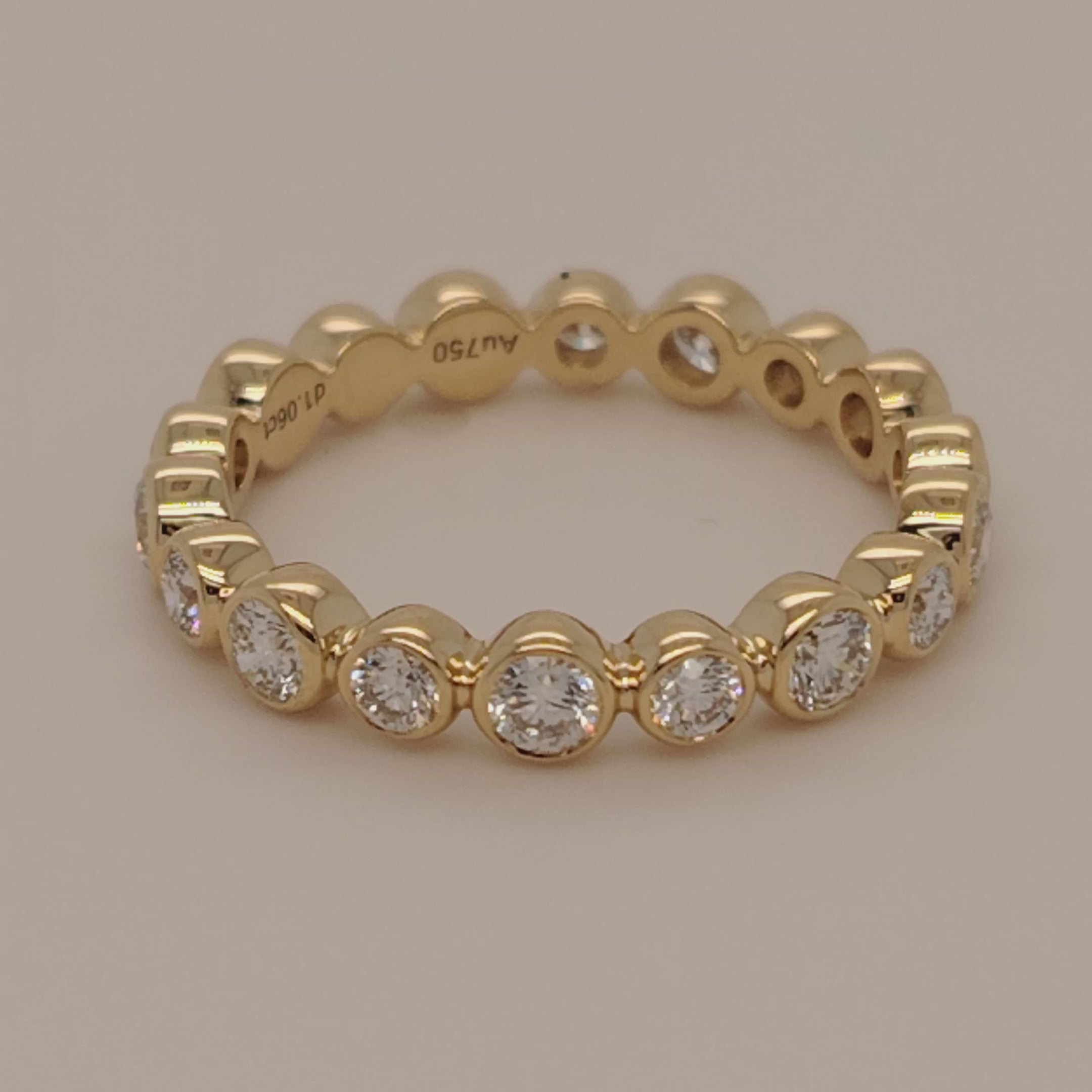 18k Round Diamond Elegance Ring